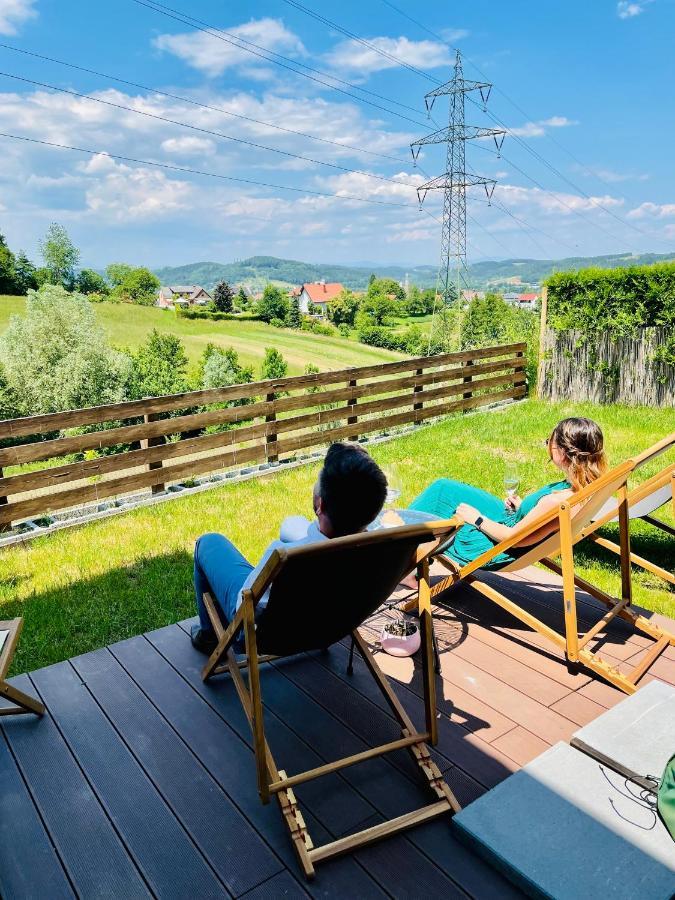 Muhldorf Bei FeldbachGaestetraum Mit Wunderschoenem Ausblick Und Gartenアパートメント エクステリア 写真